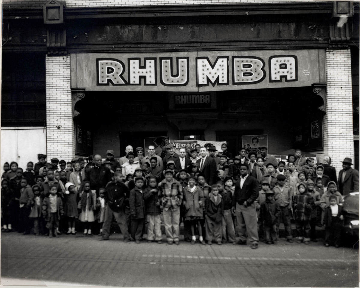 Rhumba Theatre patrons